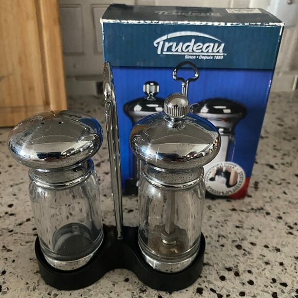 Trudeau Mini-Evolution Pepper Mill and Salt Shaker with Rack - Picture 2 of 5